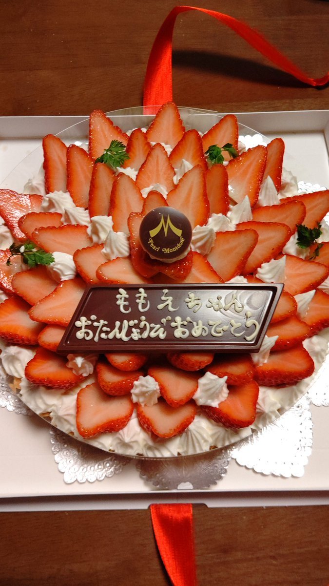 娘の誕生日は苺タルト！でお祝いします今月はケーキ三昧(笑) [おもちゃの平野【Twitter】]