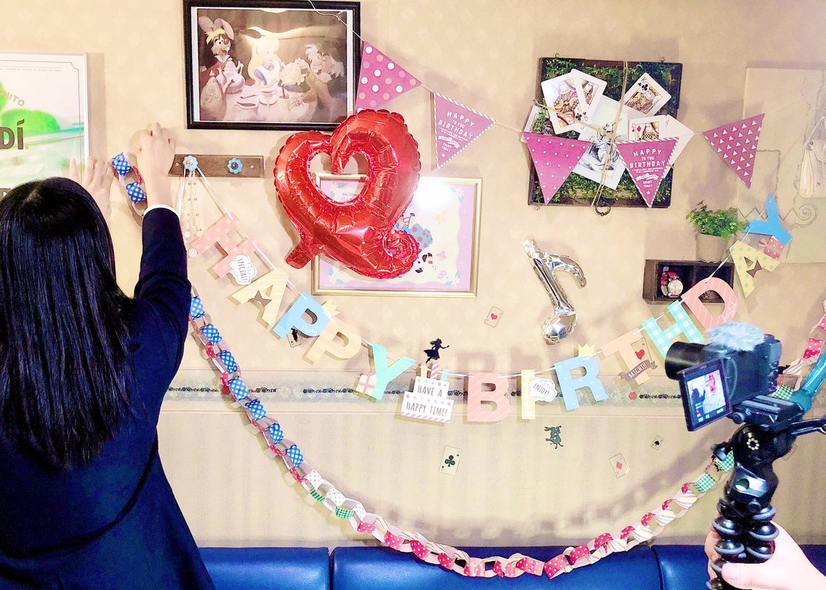 仕事に勉強、ちょっと休憩。誕生日のお祝い、写真撮影。Wi-Fiで動画配信、zoom会議。お食事、テイクアウトなどなど…カラオケしな... [カラオケピロス【Twitter】]