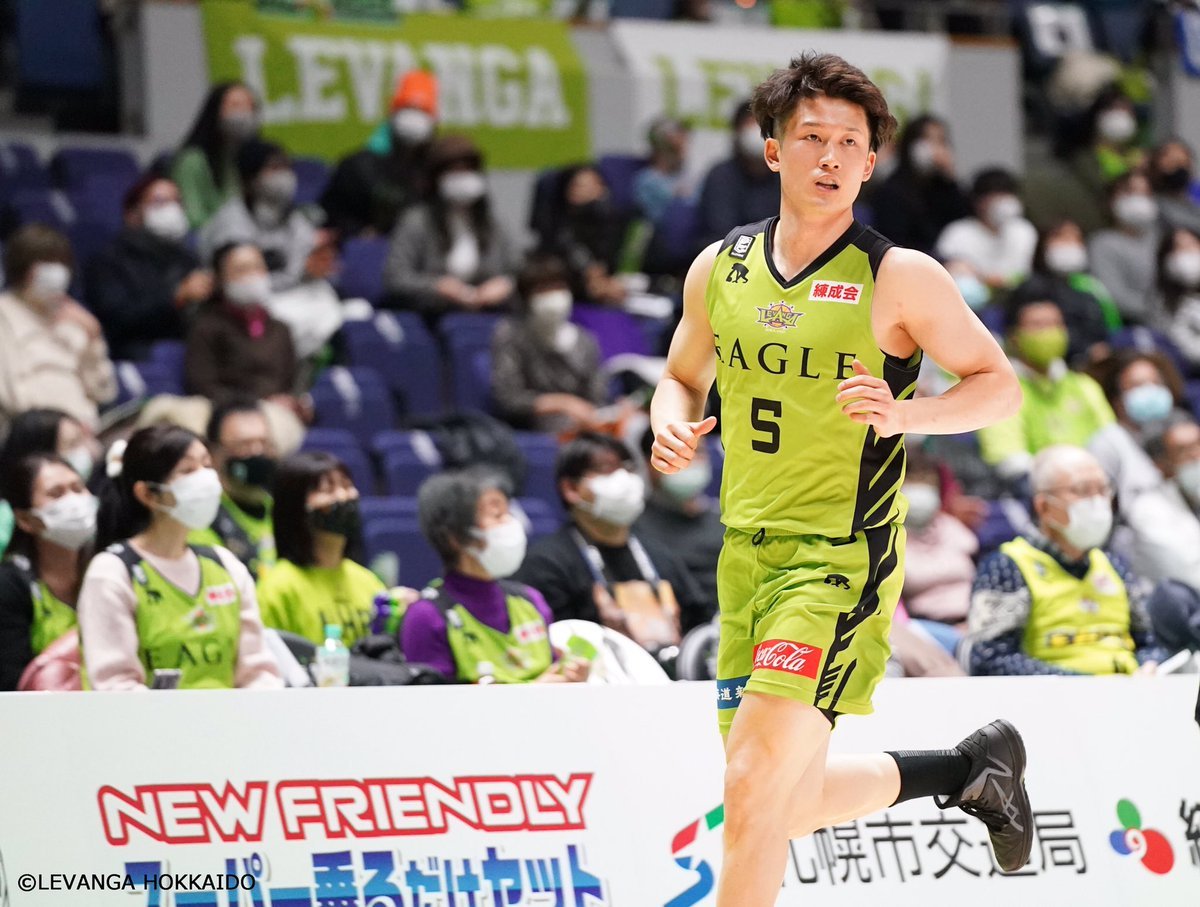 📝今日のハイライト📝勝負の4Q、最後まで集中し続けたディフェンスと最後のリードを奪った意地の3Pシュート。試合終了直後、テイラー選... [レバンガ北海道【Twitter】]