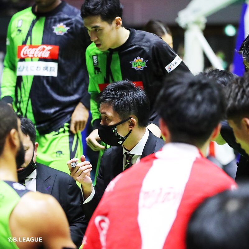 📝秋田戦前コメント📝宮永雄太HC「自分たちが相手ディフェンスの強度を上回り、オフェンスでは速い展開でアドバンテージを取れるよう... [レバンガ北海道【Twitter】]