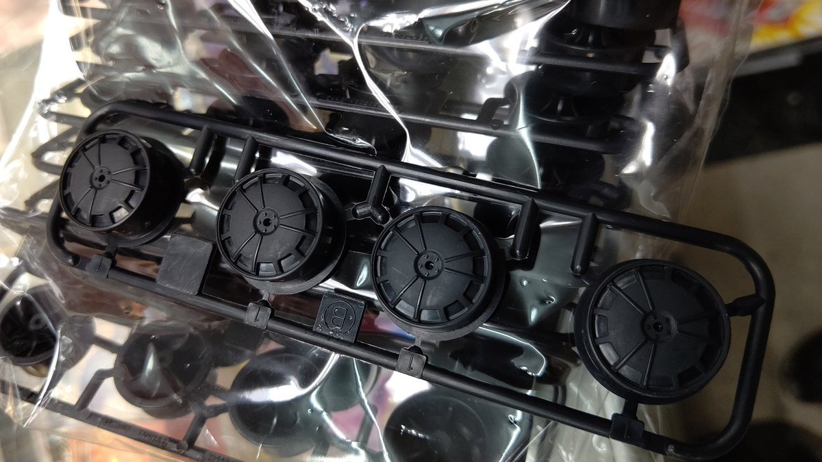 ミニ四駆ディッシュホイールが久しぶりに、入荷しました！ [おもちゃの平野【Twitter】]