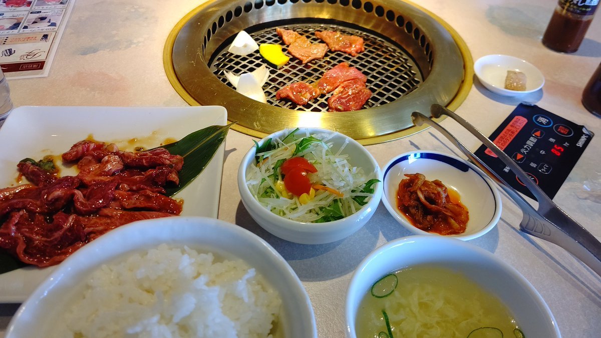 今日のお昼は、少し離れた所で焼き肉食べよう‼️(笑) [おもちゃの平野【Twitter】]
