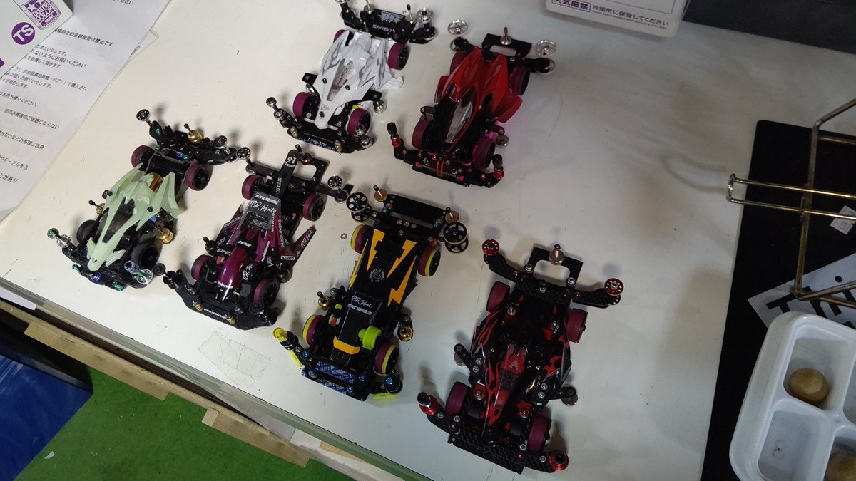 おもちゃの平野ミニ四駆大会、オープン部門準決勝始めまーす [おもちゃの平野【Twitter】]