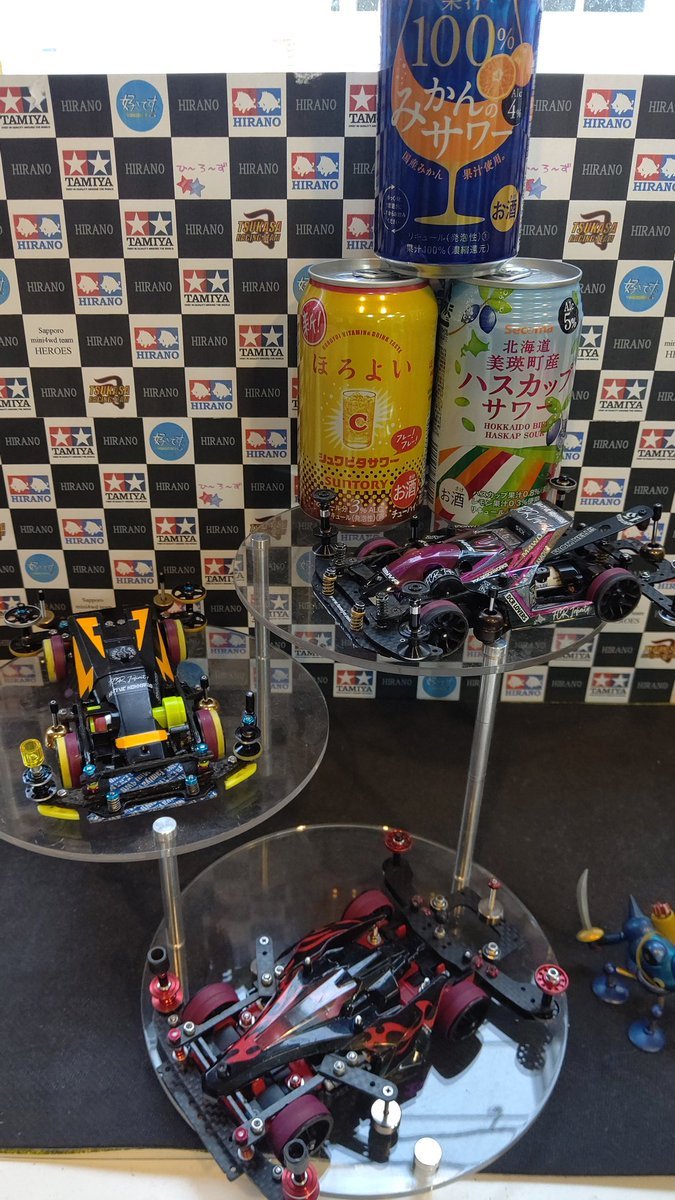 おもちゃの平野ミニ四駆大会、オープン部門優勝はツジさんです！予選では不運なCOがありましたが、高速でのコーナーイン！凄かっ... [おもちゃの平野【Twitter】]