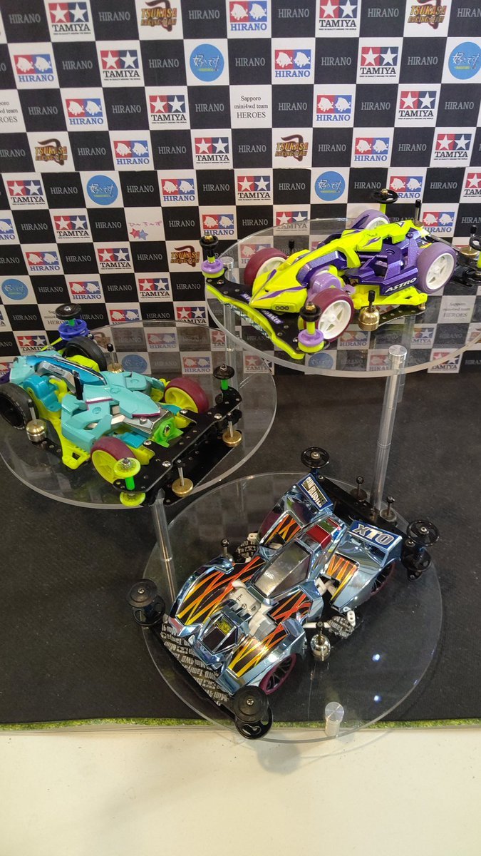 おもちゃの平野ミニ四駆大会、KPR部門優勝は、タニエさんです！予選も高速走行で順調にこなして、決勝戦は、ラスト一周で追いつき... [おもちゃの平野【Twitter】]