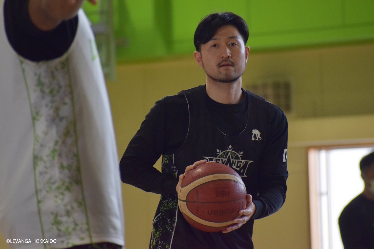 広島戦前 #橋本竜馬 選手 コメント「これから連敗せずにどれだけ勝ちを重ねていけるかが大事な要素。広島さんの勢いに受け身にならず... [レバンガ北海道【Twitter】]