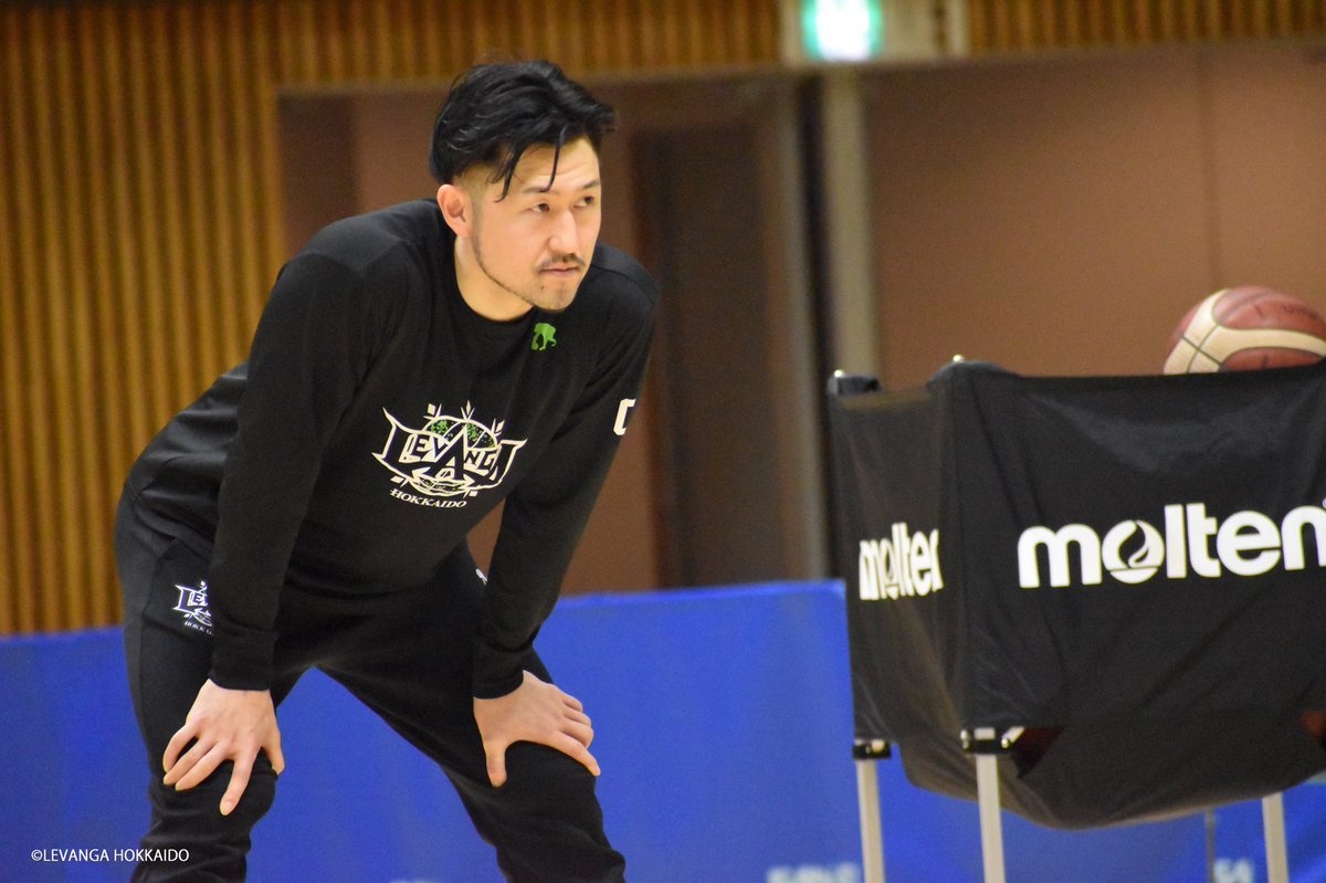 ／#橋本竜馬 選手の連載コラム『#橋本竜馬のバスケ脳』第7回目が公開されました📝🗣🏀＼▼今回はシーズン中盤に振り返っていたチー... [レバンガ北海道【Twitter】]