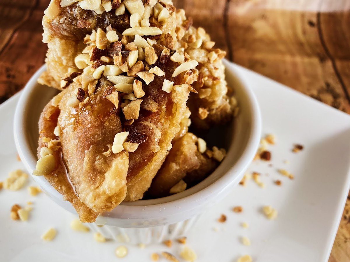 ピロザンギハニーナッツ🍯テイクアウトもできますよ！#ザンギ #ピロザンギ #期間限定#ハニー #ナッツ #テイクアウト#札幌東商業高... [カラオケピロス【Twitter】]