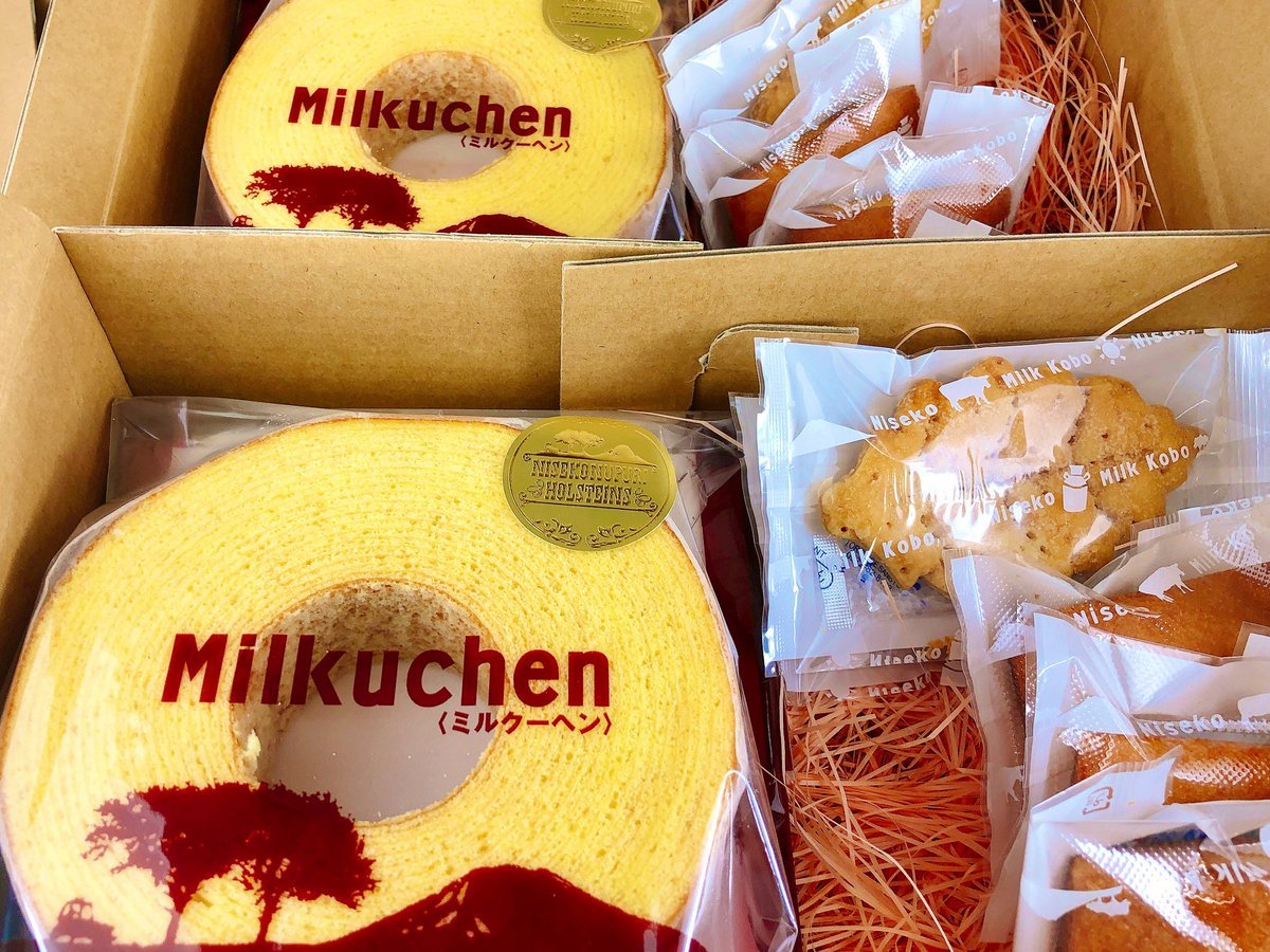 今日ピロスに突然の荷物が！送り主を見るといつもお世話になっているスペシャルウィークさんと上京ぺんぎんさんのお二人！開け... [カラオケピロス【Twitter】]