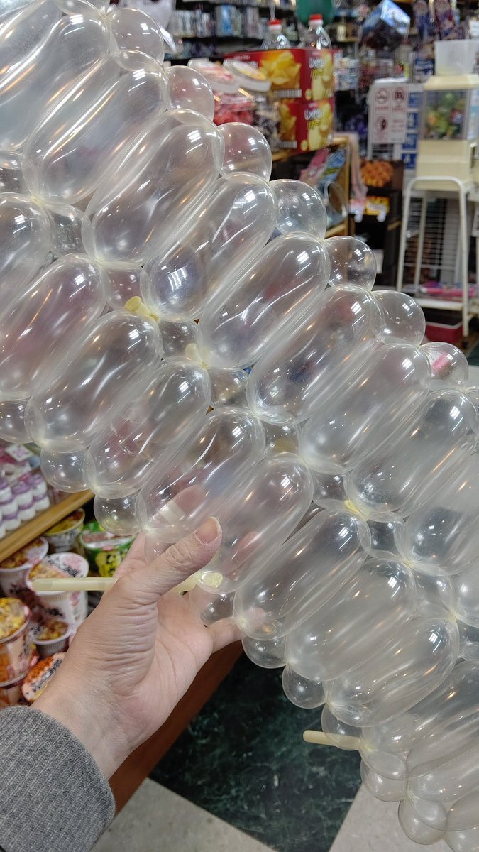 後ろが少しでも透けて見えるようにと思ってクリアで作ったけど･･･クリアじゃなくて良かったかも(笑) [おもちゃの平野【Twitter】]