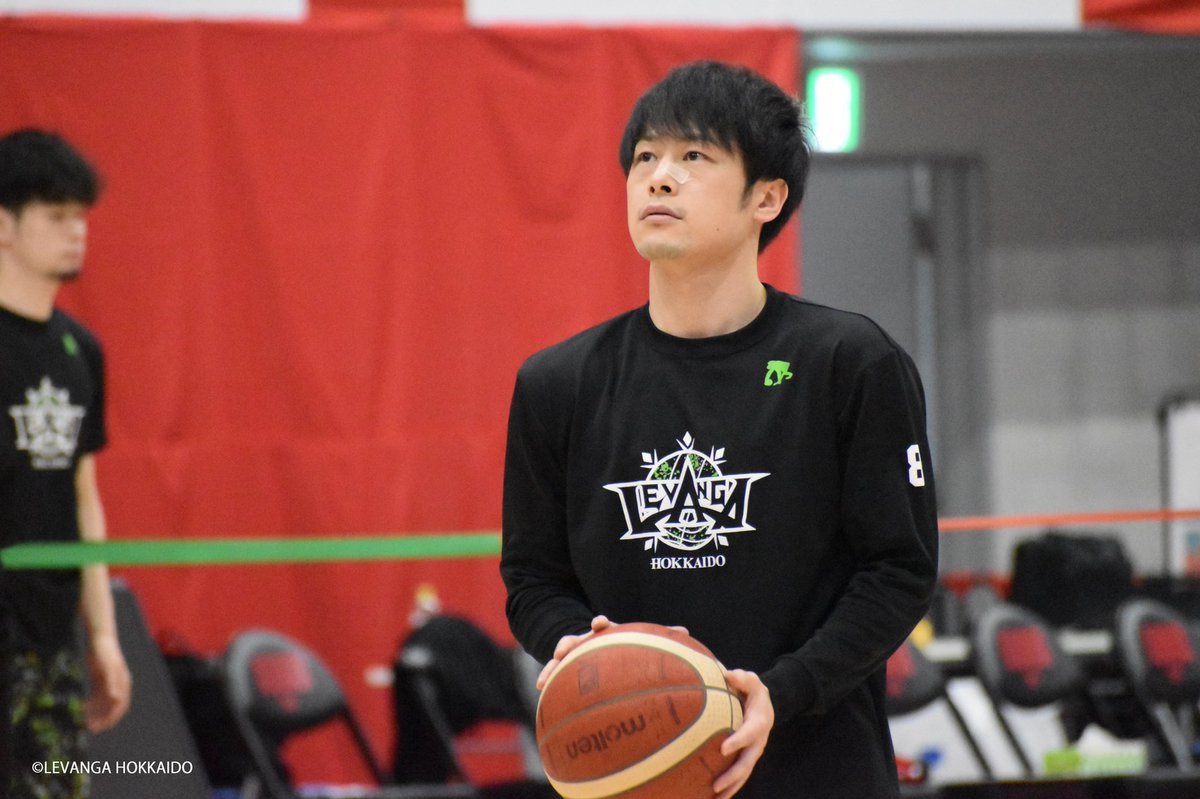 A東京戦前 #多嶋朝飛 選手コメント「声を出しての応援はできなくても、自分達のプレーで盛り上がってくれるファンの方々がアウェーに... [レバンガ北海道【Twitter】]