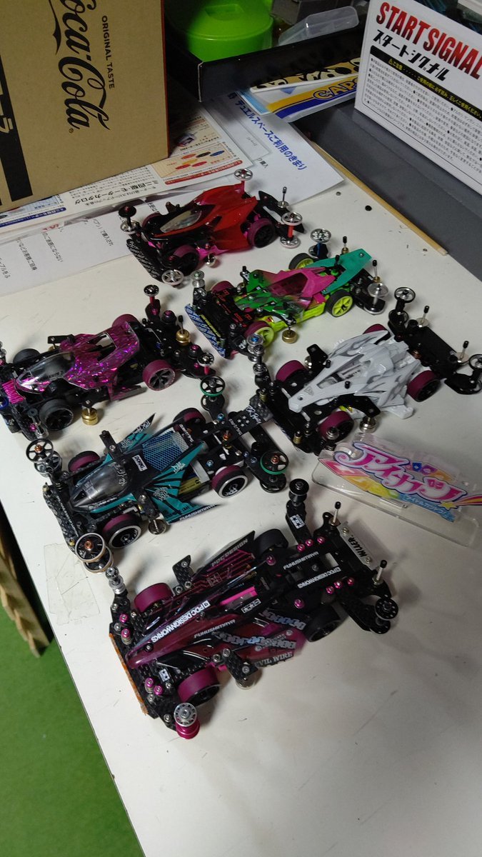 おもちゃの平野ミニ四駆大会、オープン部門準決勝始めまーす [おもちゃの平野【Twitter】]