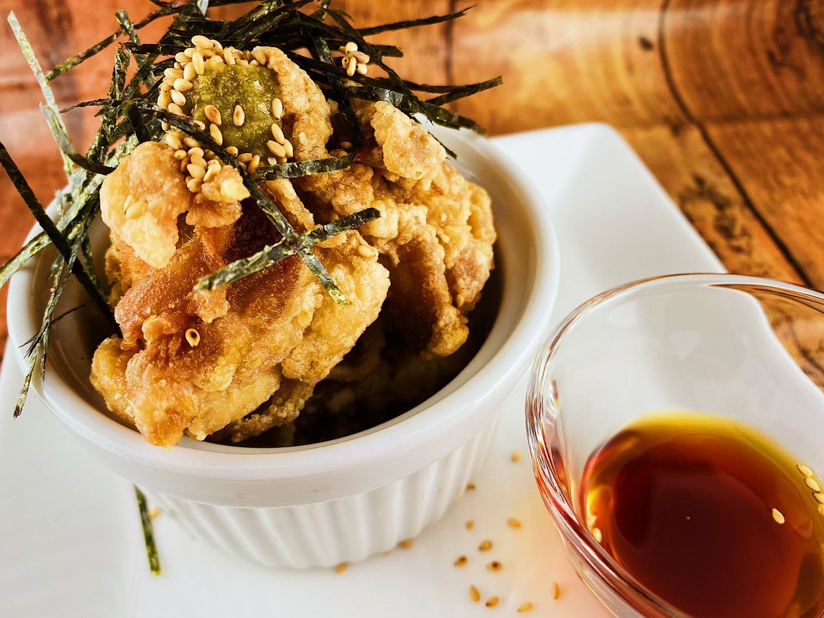 本日のピロトクカレンダー🗓『特別ランチセットご注文でプチスイーツがついてくる』今月の特別ランチは【ピロザンギ柚子胡椒と五目... [カラオケピロス【Twitter】]