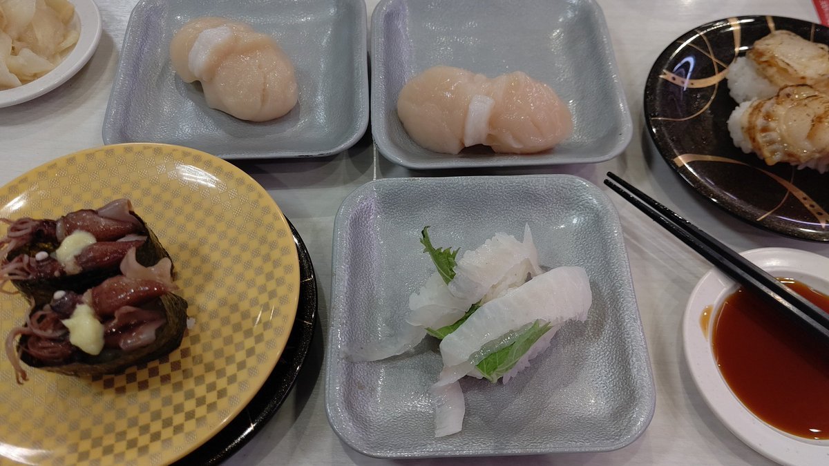 今日の晩御飯はお手軽寿司です(笑) [おもちゃの平野【Twitter】]