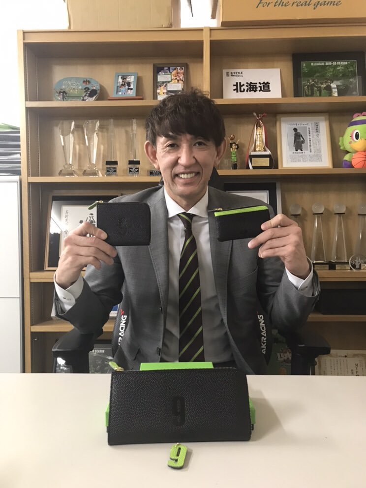 今回 #レザージー 様のご協力のもと4/10(土)-11(日)のホームゲーム会場においても受注販売することが決定いたしました！オンライン..... [レバンガ北海道【Twitter】]