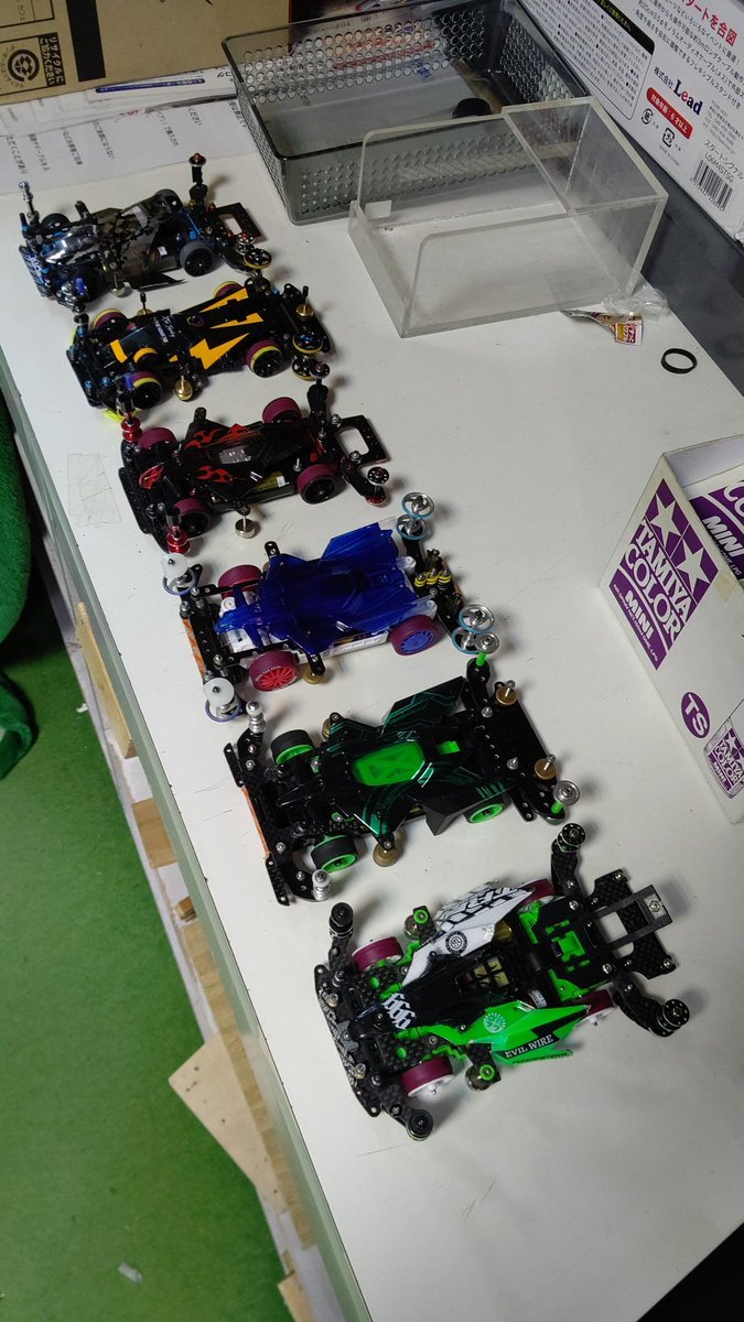 おもちゃの平野ミニ四駆大会、オープン部門準決勝始めまーす [おもちゃの平野【Twitter】]