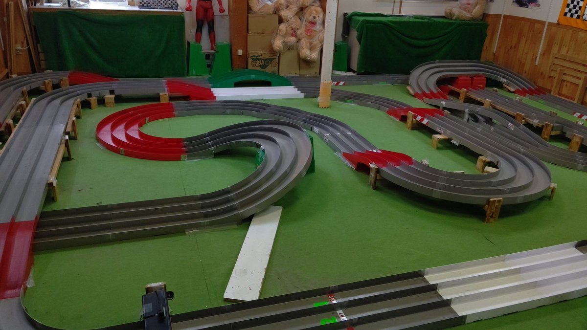 おはようございます☀このコースとも今日でお別れ･･･(明日は定休日ですので)走り納めは今日中に！18時閉店です。開店してます！... [おもちゃの平野【Twitter】]