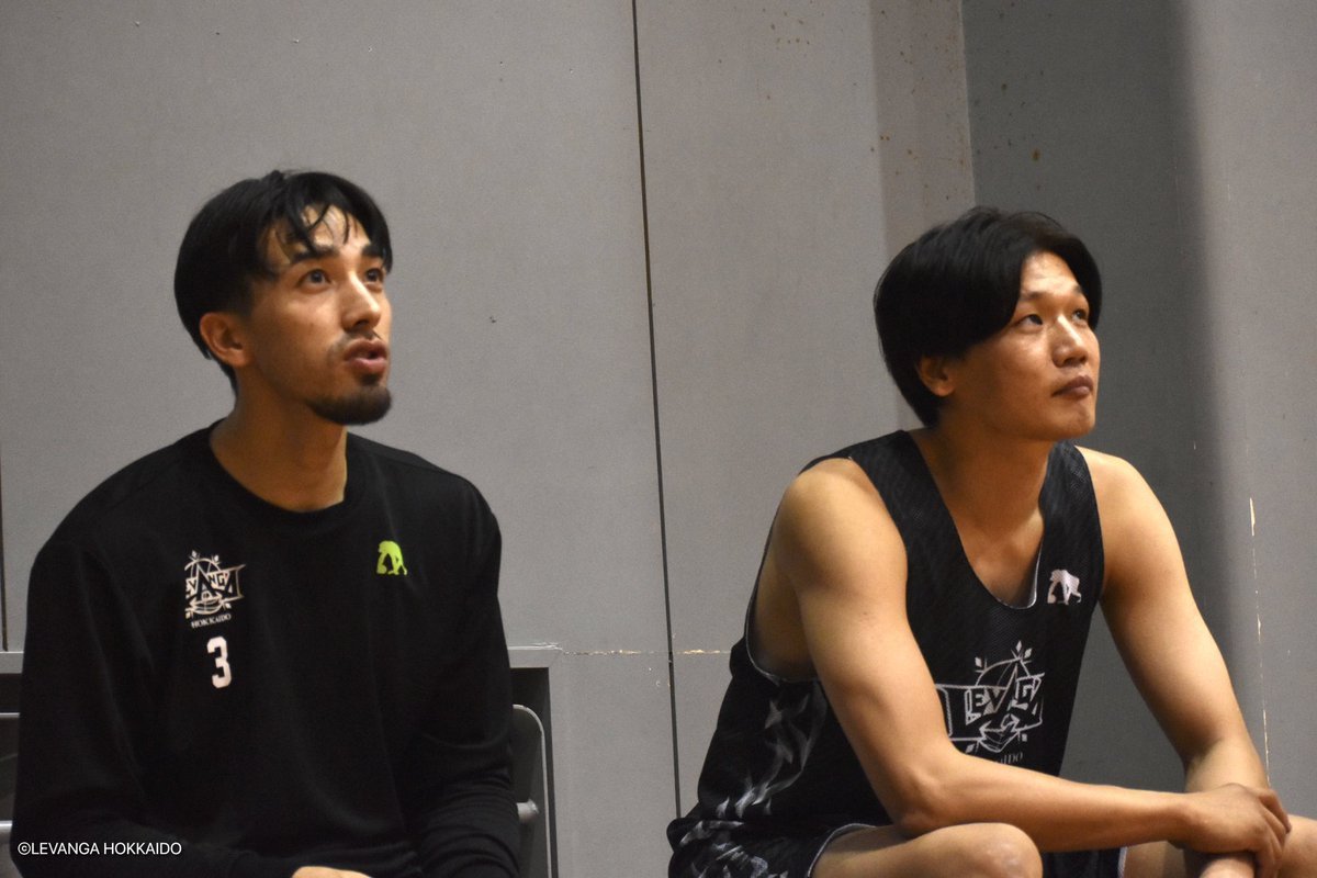 #本日練習後何やら楽しそうな2人×2😊😊 😊😊#レバンガ北海道 #明日今季初戦#牧全 #桜井良太#ダニエル・ミラー #寺園脩斗#桜井... [レバンガ北海道【Twitter】]