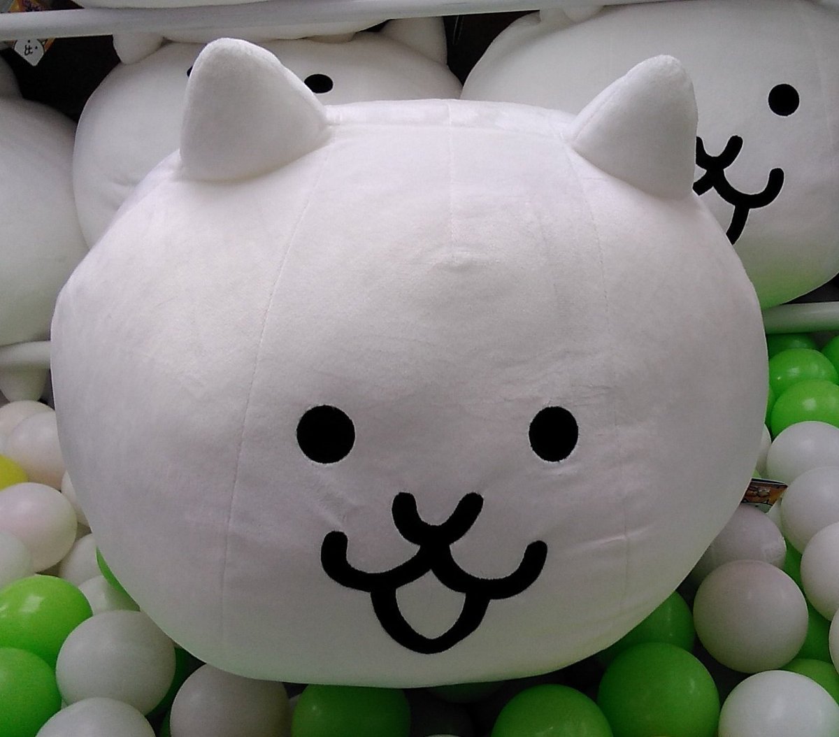 にゃんこ大戦争の大きなぬいぐるみが入荷しました。#にゃんこ大戦争 [ワンダーシティ札幌 プラボ札幌西町店【Twitter】]