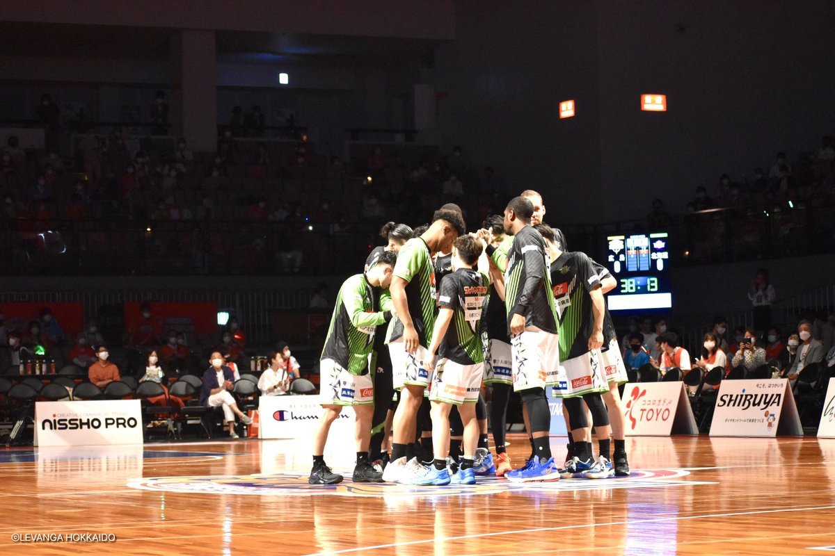 2021-22シーズン、開幕。11:55 TIP OFF.#バスケットLIVE https://t.co/vbM92Ddh3U#Bリーグ #... [レバンガ北海道【Twitter】]