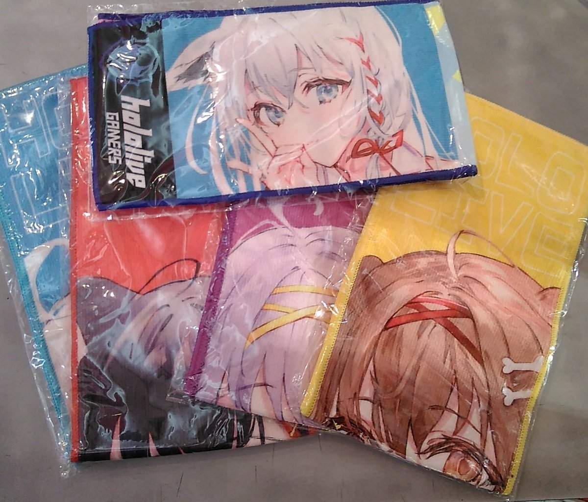 ホロライブのロングタオルが入荷しました。#ホロライブ [ワンダーシティ札幌 プラボ札幌西町店【Twitter】]