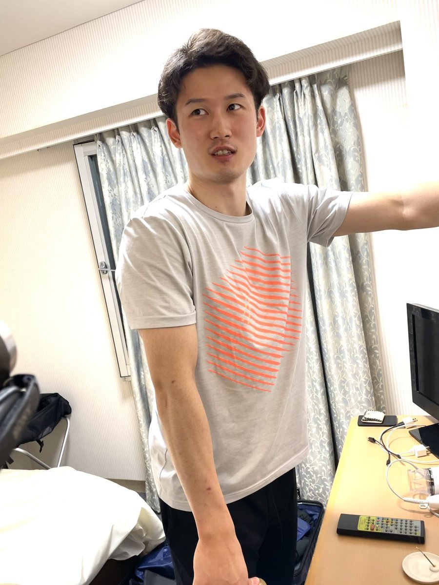 チームは本日秋田入りしました✈️#葛原大智 選手は今日も宿泊先で素敵な香りに包まれているのでしょうか…🌷葛原選手の遠征先での過ご... [レバンガ北海道【Twitter】]