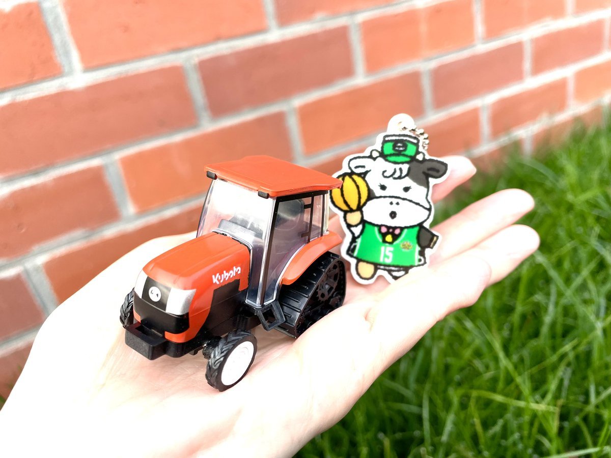 🎁本日の入場者プレゼント🎁① 先着600名様に、みるる×レバンガ北海道 キーホルダー🐄✨(限定ユニフォーム着用デザイン)※どの選手かは... [レバンガ北海道【Twitter】]
