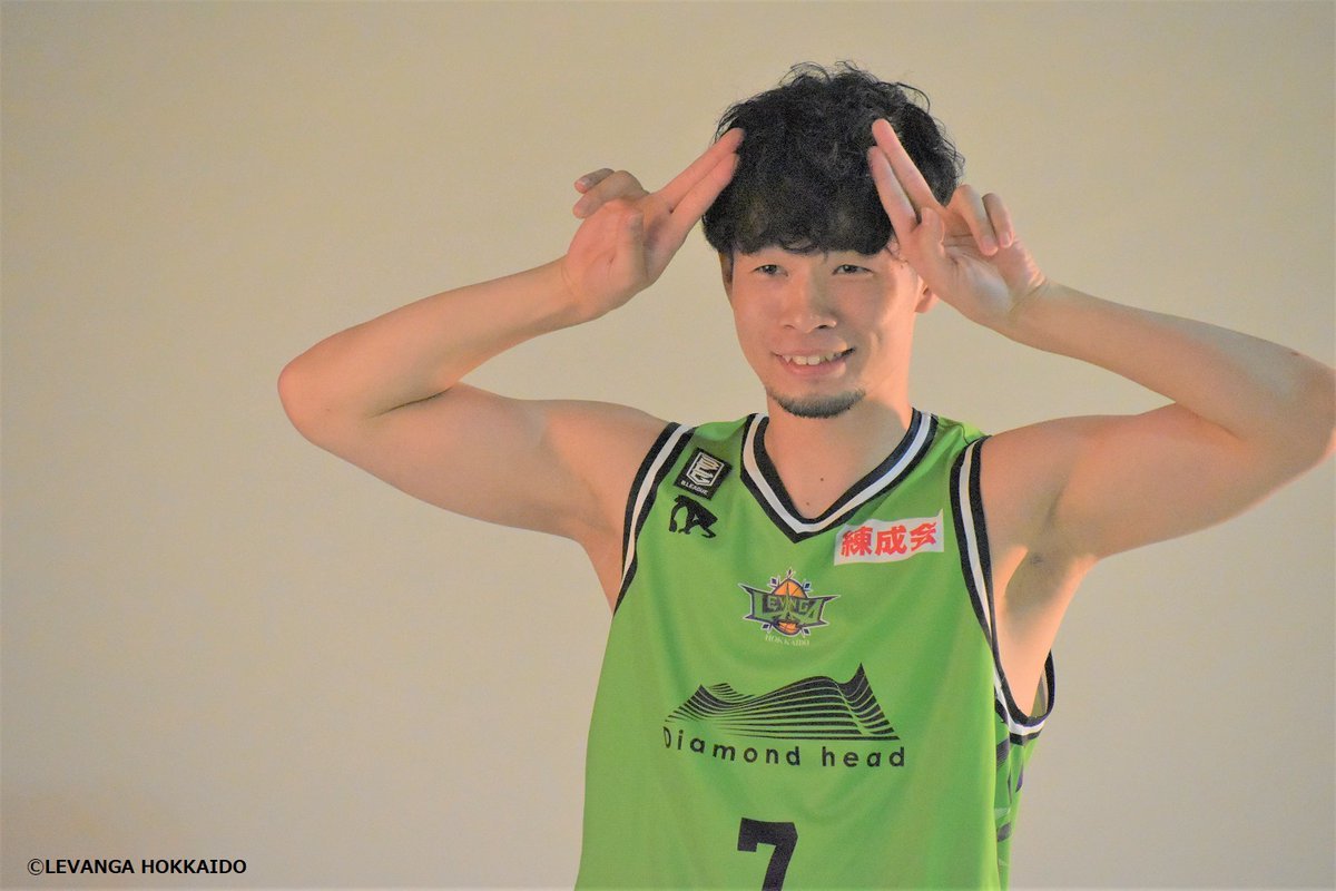今週末はバイウィーク🦅💚先日の宣材撮影時の #中野司 選手を発見👀✨落とす気せぇへんで🔥3ポイントシュートに期待🏀🗓️12/11... [レバンガ北海道【Twitter】]