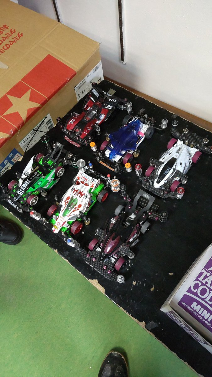 おもちゃの平野ミニ四駆大会オープン部門準決勝始めまーす（笑） [おもちゃの平野【Twitter】]