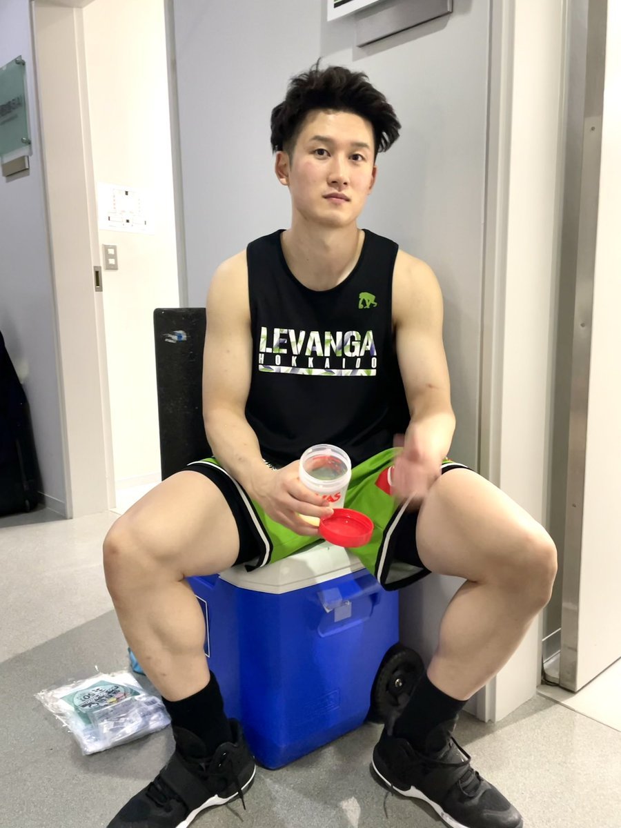 試合後のMVP「みんなは褒めてくれたけど、ニュービル選手に14点も取られている。明日はもっと身体を張って頑張ります」🔥#葛原大智... [レバンガ北海道【Twitter】]
