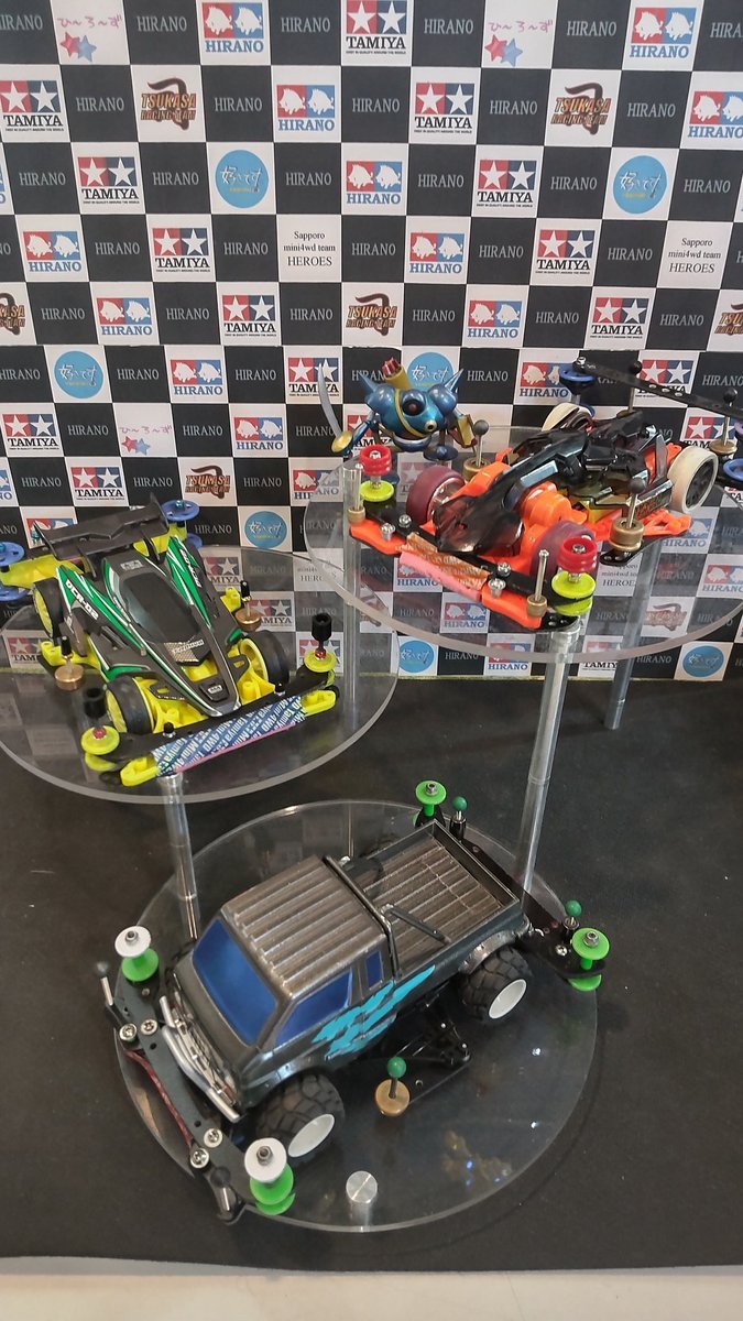 おもちゃの平野ミニ四駆大会KPR部門優勝は、片貝君です!予選の中間電池交換をせず、好調なマシンを維持して、決勝戦で一発にか... [おもちゃの平野【Twitter】]