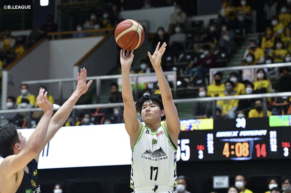 #17 #山口颯斗「自分がバスケをはじめたくらいにブレックスというチームができて、いつかプロとしてこのコートに立つことを目標にや... [レバンガ北海道【Twitter】]