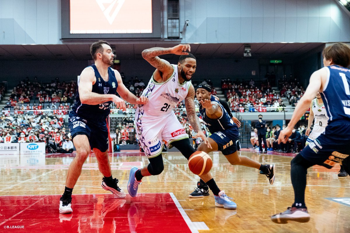 【GAME REPORT】B.LEAGUE 2021-22 SEASON 第30節2022.4.10.SUN.@船橋アリーナ本日の試合後の ... [レバンガ北海道【Twitter】]