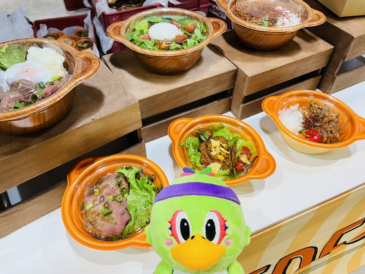 📍3F ラウンジスペース美味しいごはんも、甘いもの(和洋)も揃っています😋✨🍛スタンピーズカフェ@stampedes_ta 🍡フロン... [レバンガ北海道【Twitter】]