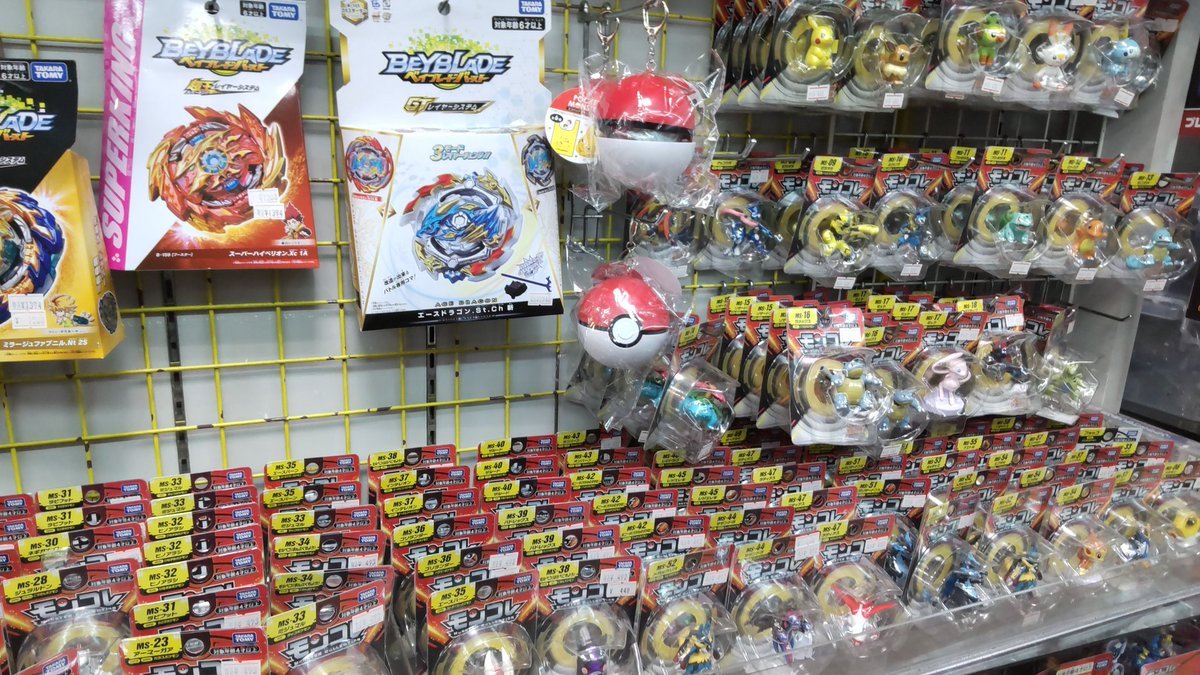 個人的にポケモンカードを楽しんでいたら、ポケモンが可愛いいのでおもちゃの平野では、モンコレシリーズもドッサリ用意しました!... [おもちゃの平野【Twitter】]