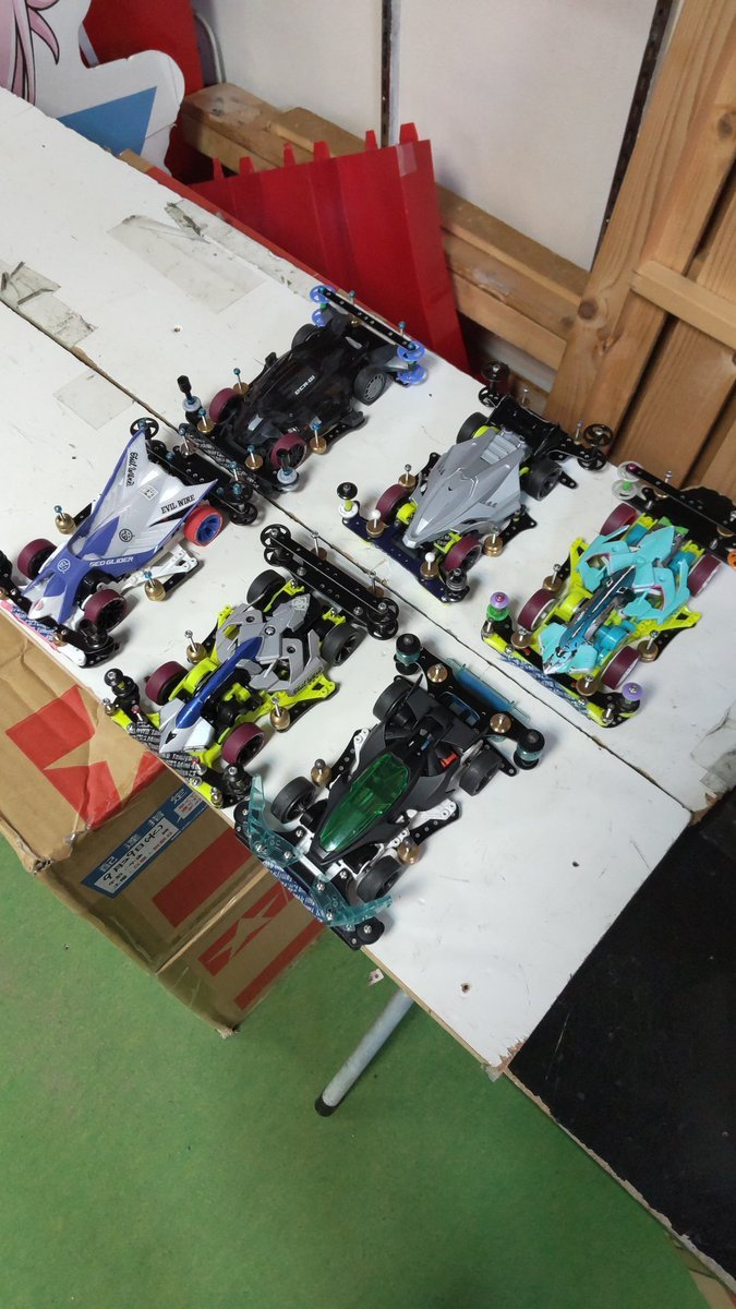 おもちゃの平野ミニ四駆大会KPR部門準決勝始めまーす [おもちゃの平野【Twitter】]