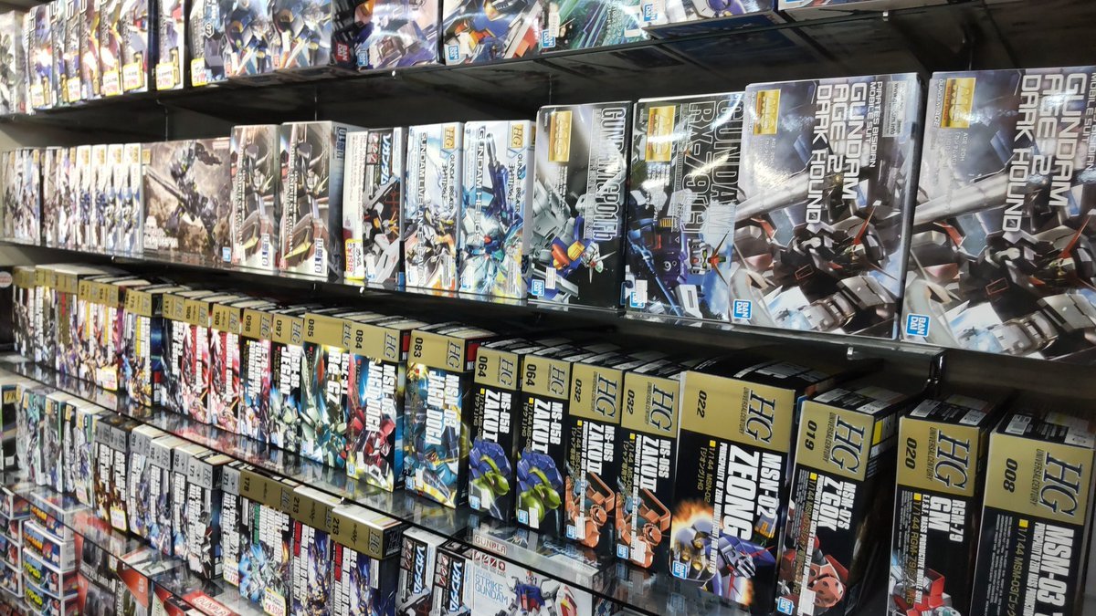 おもちゃの平野のガンプラの品揃えがだいぶ復活してきました。ヨシ! [おもちゃの平野【Twitter】]