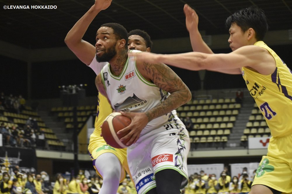 【GAME REPORT】B.LEAGUE 2021-22 SEASON 第35節2022.4.30.SAT.@青山学院記念館本日の試合後の... [レバンガ北海道【Twitter】]