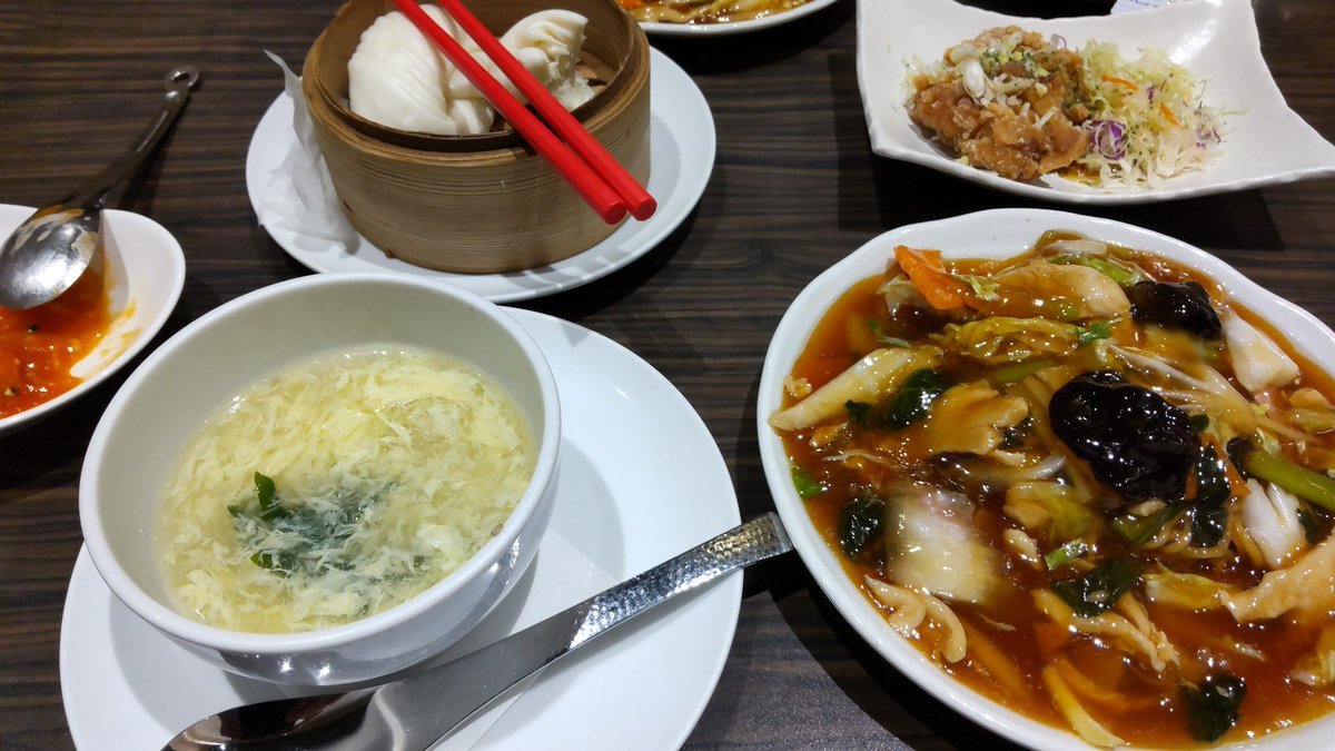 今日のお昼は中華ランチにしてみる。色々と少しづつ楽しむ! [おもちゃの平野【Twitter】]