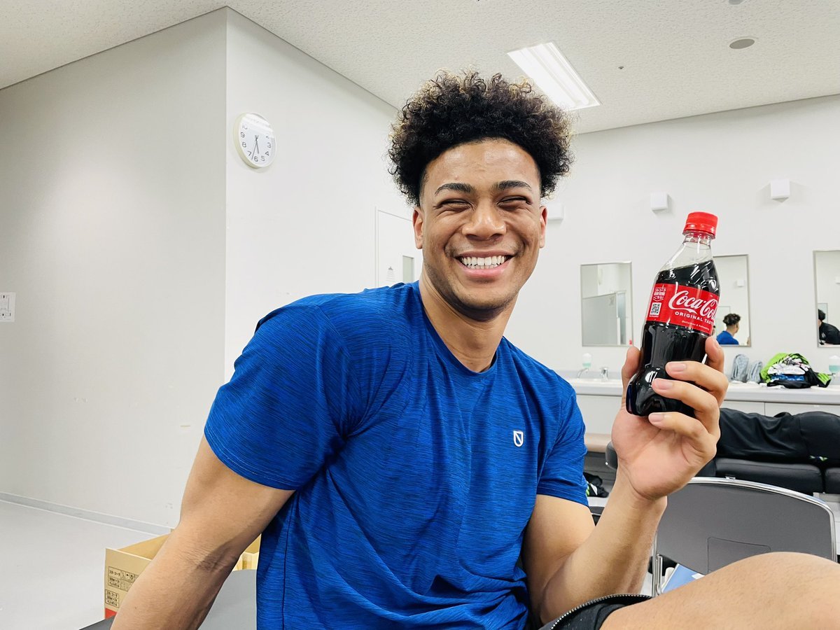 本日、もう1人、チームのために奮闘してくれた“#ダニエル”がいましたね。その名も #ナナーダニエル弾！💪😆✨体格差のある富山の外国籍..... [レバンガ北海道【Twitter】]