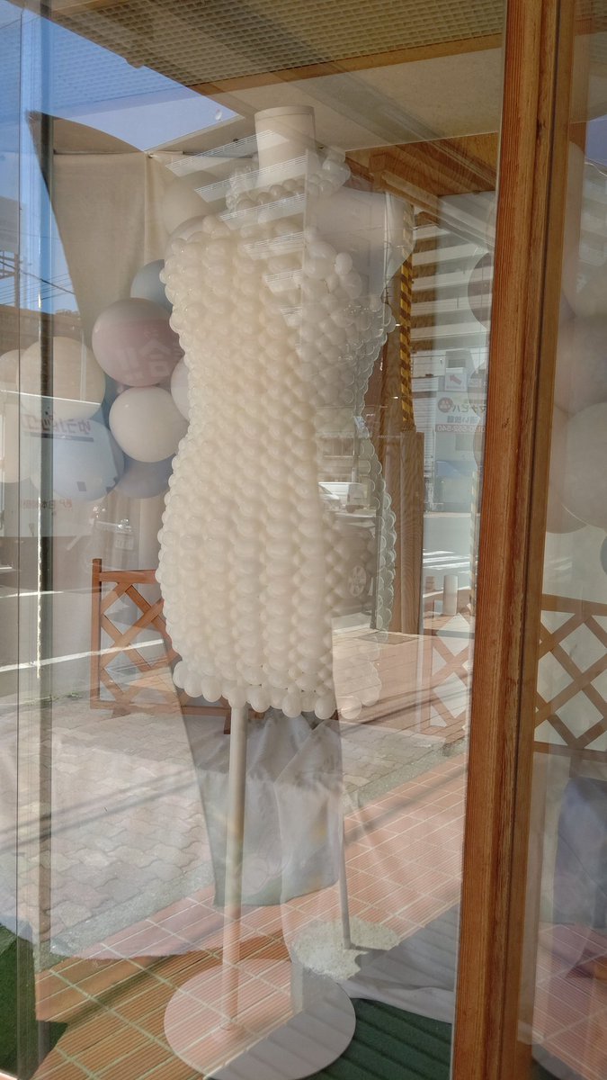 入れてみた！これはもう1回作らなきゃかも！#バルーンドレス #バルーンアート #おもちゃの平野 [おもちゃの平野【Twitter】]