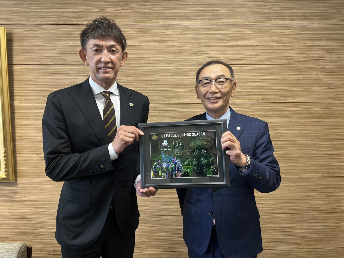 ⛹️‍♂️シーズン終了のご挨拶🙏オフィシャルサプライヤーである #札幌トヨペット株式会社 様へ2021-22シーズン終了のご挨拶訪問をさせ... [レバンガ北海道【Twitter】]