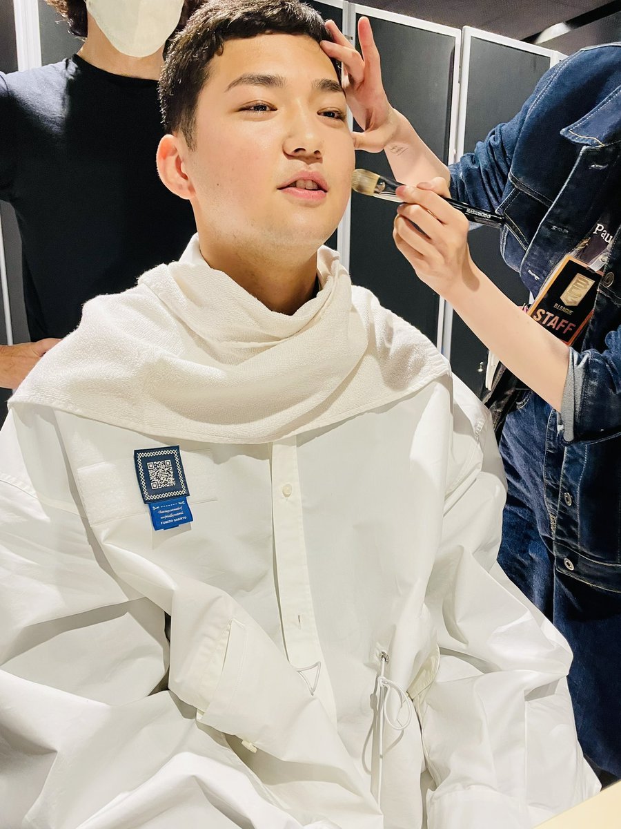 突然ですが、レバブーの皆さま、本日の『TAILGATE PARTY』ぜひご覧くださいませ…!!まもなく19時〜👀https://t.co/... [レバンガ北海道【Twitter】]