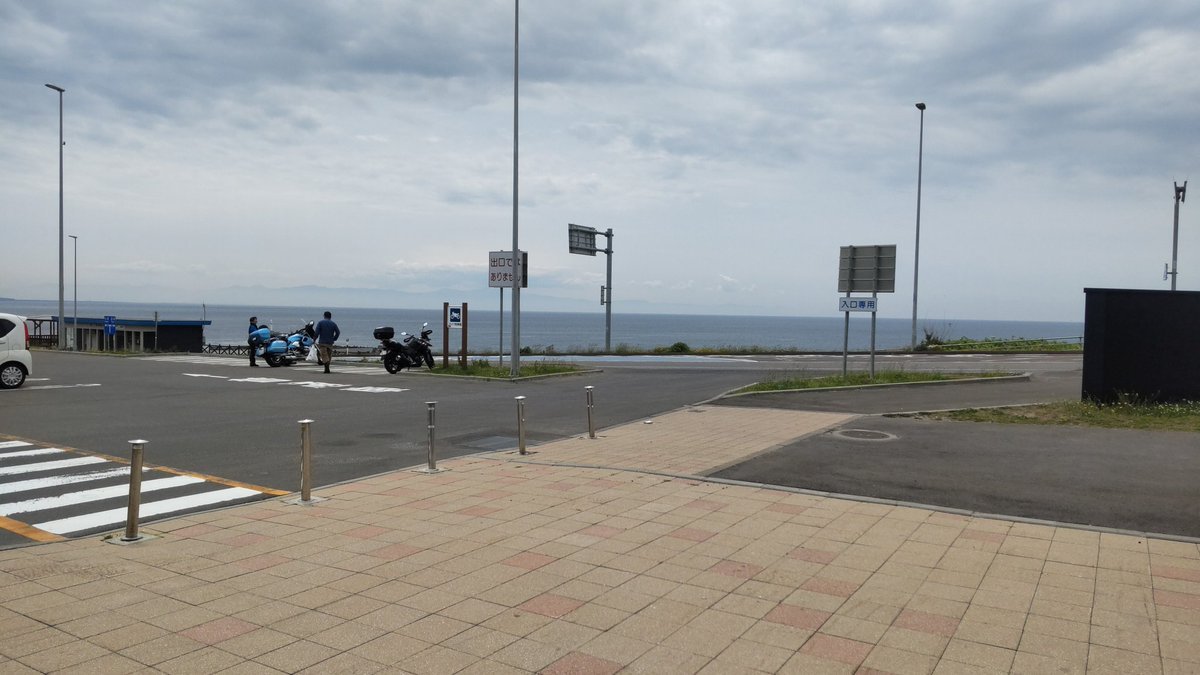 ミニ四駆教室道中、厚田の道の駅今日の石狩湾は曇りですなぁ。 [おもちゃの平野【Twitter】]