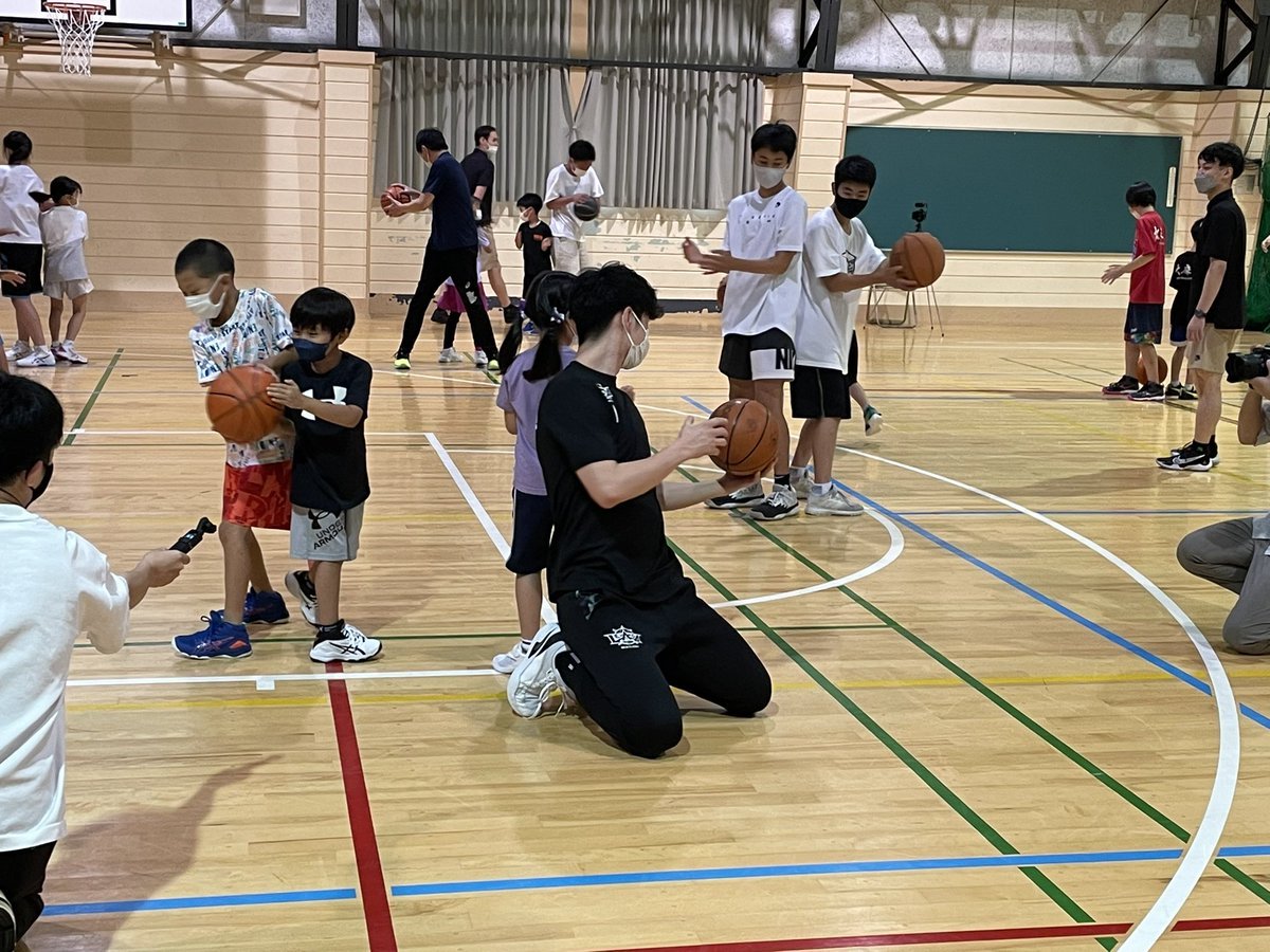 本日 #レバンガ北海道 オフィシャルパートナー #ジョンソンホームズ オーナー様向けのバスケットボール体験レッスン会が実施されまし... [レバンガ北海道【Twitter】]