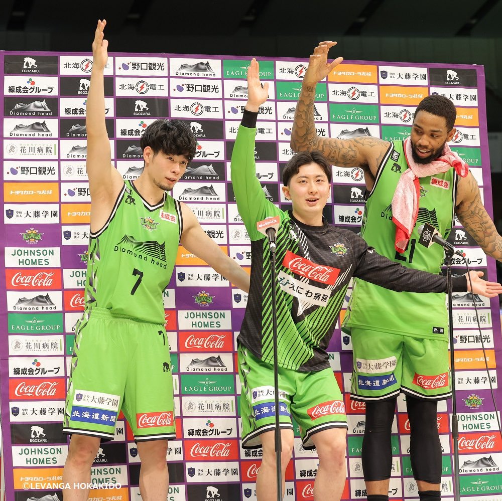 #レバンガ北海道 2022-23シーズン ユニフォームデザイン案の投票企画を #フィナンシェ アプリ内で実施決定🤩🎊ぜひトークンホルダー... [レバンガ北海道【Twitter】]