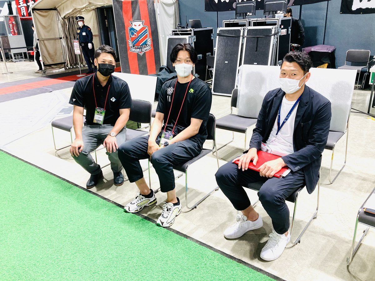 ス…ステキ…!!!✨#コンサドーレスポーツDAY トークショー開催中⚽️⚾️🏀🎙✨#河合竜二 C.R.C(北海道コンサドーレ札幌)#谷口... [レバンガ北海道【Twitter】]