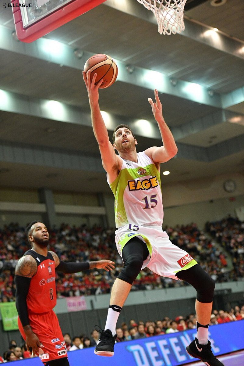 2017-18シーズンより3シーズン #レバンガ北海道 で共に戦った #マーク・トラソリーニ 選手が引退を発表されました。華麗なプレーと内.... [レバンガ北海道【Twitter】]