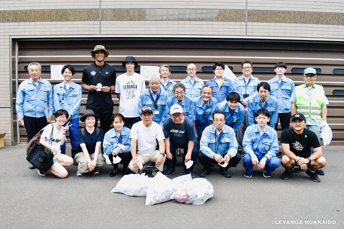 🌈#SDGs活動報告🏀本日SDGsパートナーである #北海電気工事株式会社 様と白石区菊水エリアの清掃活動(ゴミ拾い)を行いました。#ナ... [レバンガ北海道【Twitter】]