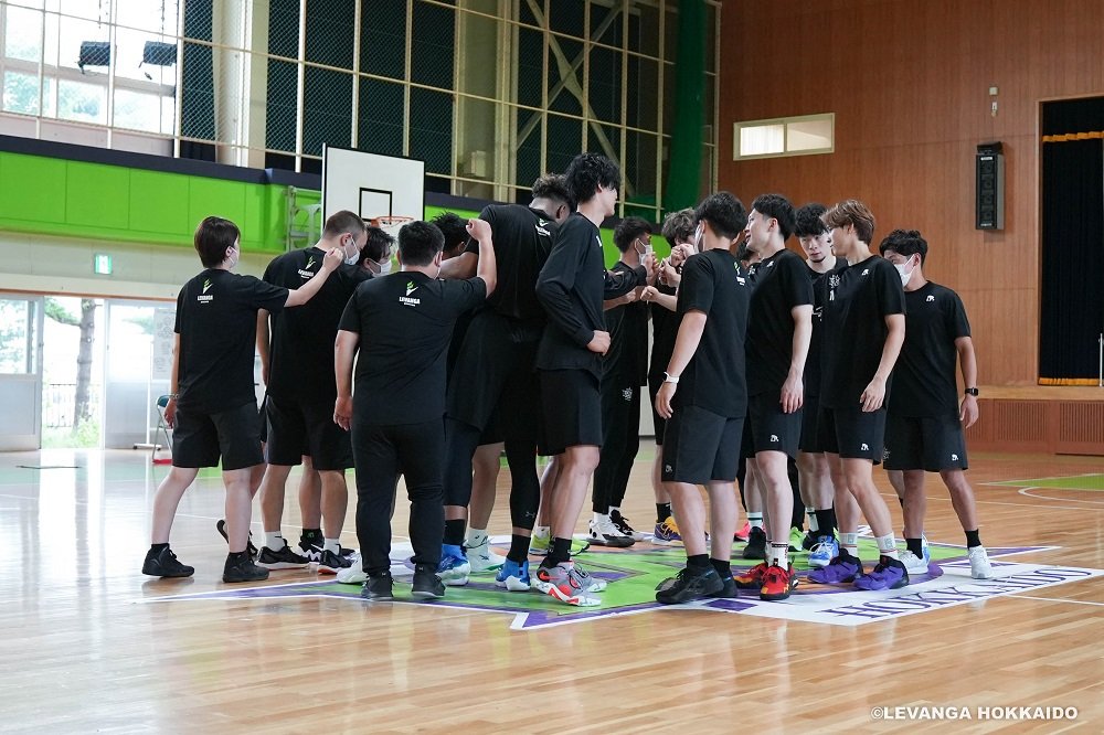 2022-23シーズン、#レバンガ北海道 始動。本日、今シーズンのチームが始動し、初回の練習をメディアの皆さまへ公開いたしました。#... [レバンガ北海道【Twitter】]